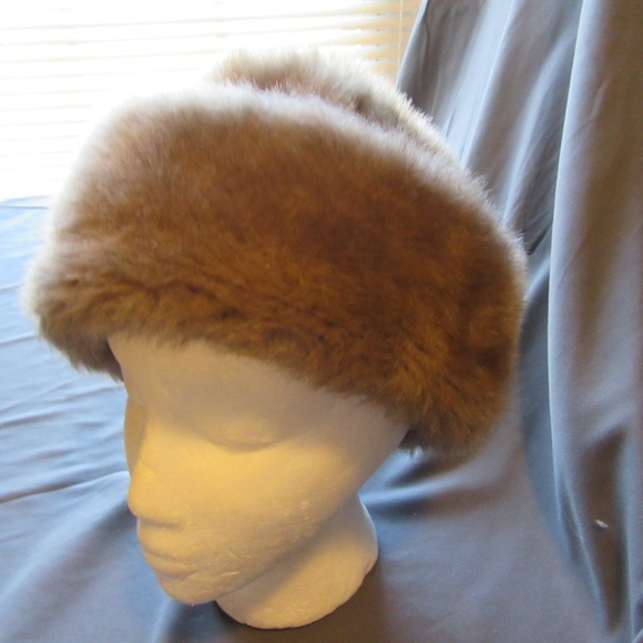 Womens Vintage Fur Hats Lot of 7